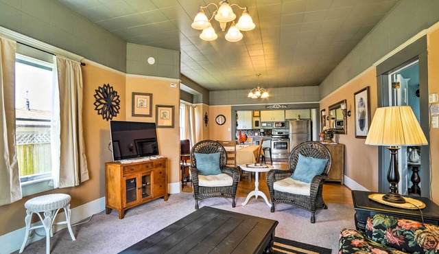 'Bella Rose' Lovely Eureka Home Near Redwoods!