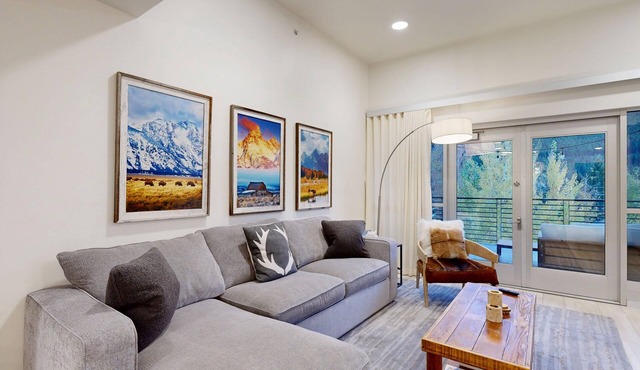 Bella's Mountain Vista | Prime Walk-to-Town 1BR Condo in Jackson Hole