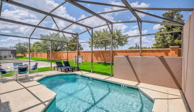 Bella Vida Townhome: Private Pool & Mickey Room