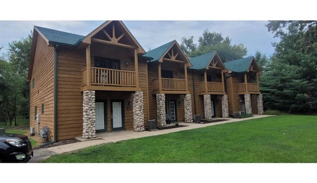 Bella Villa familiar. WIFI. Close to Starved Rock Park Hiking trails. Relaxing!