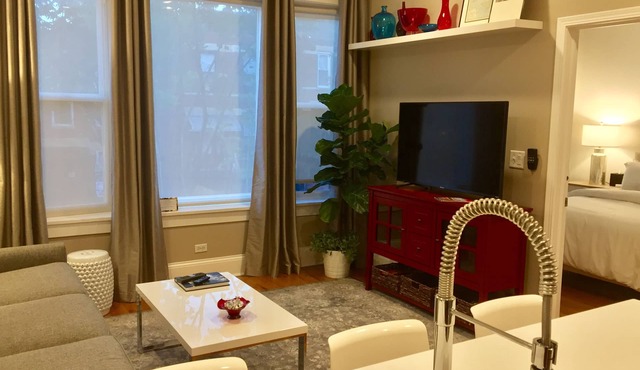 Bella Villa on Taylor Street Chicago’s Little Italy 1 mile west the Loop & UIC