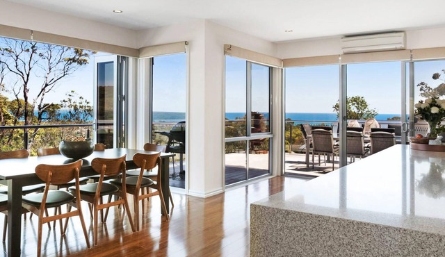 Bella Vista - Amazing 180 degree bay views