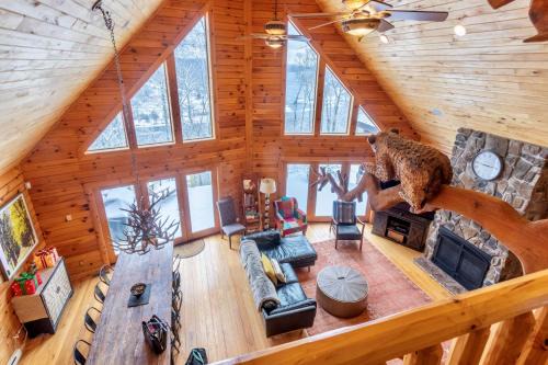 Bella Vista! Amazing Lake Views, Hot Tub, Peleton!