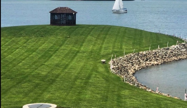 Bella Vista-Beautiful panoramic lake view