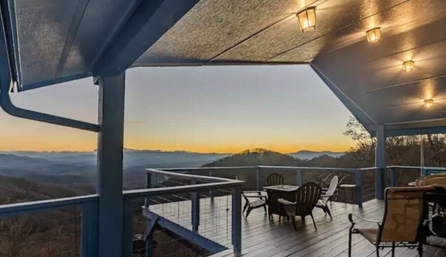 Bella Vista -HOT TUB! -A View Forever!