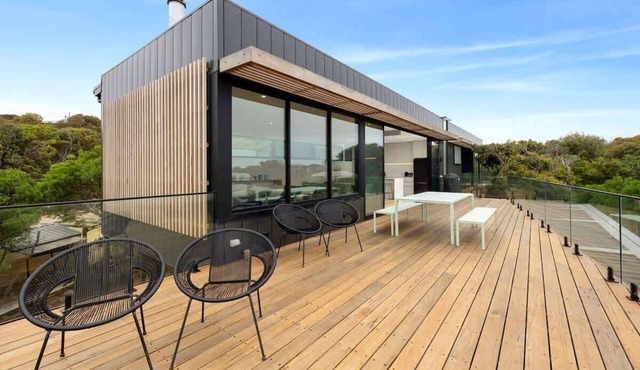 Bella Vista I Ocean Views I Walk to Beach