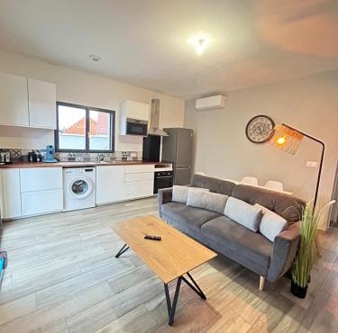 Bella Vista, parking gratuit, 5 min Auxerre