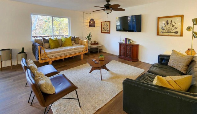 Bella Vista Retreat near Mtn Biking Trails!