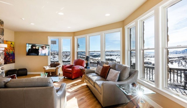Bella Vista | Sleeps 21 · Hot Tub · Mountain Views