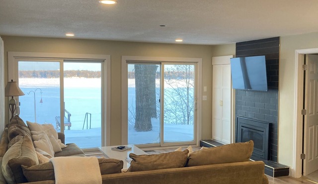 Bella Vista - Stunning modern Lakeshore home on Pokegama lake in Pine City, MN