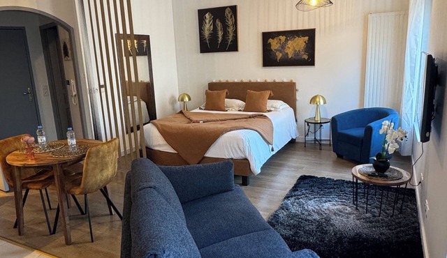 Bella Vita Zen and its lakeside garage