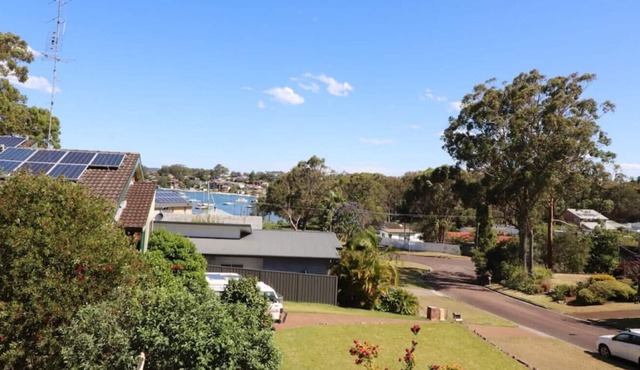 Bellavista - outdoor dog friendly lake views
