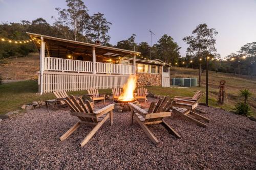 Bellbird Rise Off-Grid Cottage