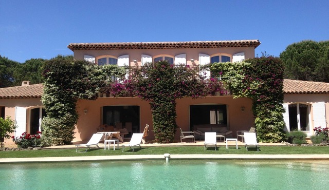 BELLE BASTIDE SAINT TROPEZ 600 M PLAGE DE GIGARO