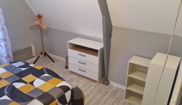 Belle chambre avec balcon