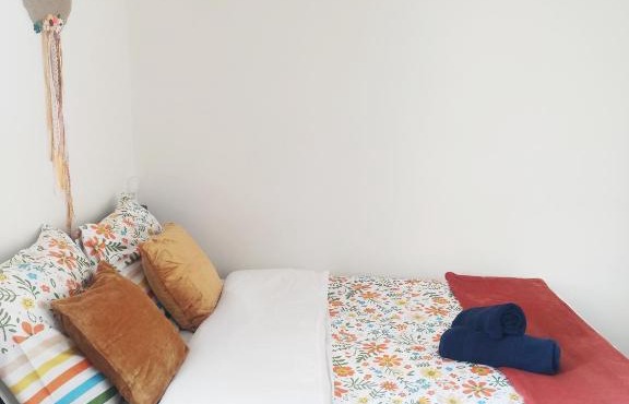 Belle chambre privée avec lit double dans Pamiers