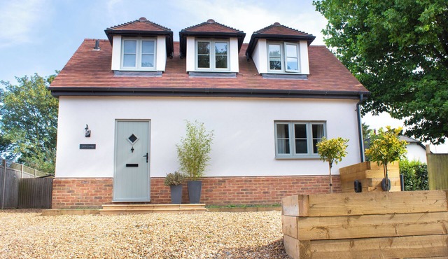 Belle Cottage - Cosy retreat near port of Dover