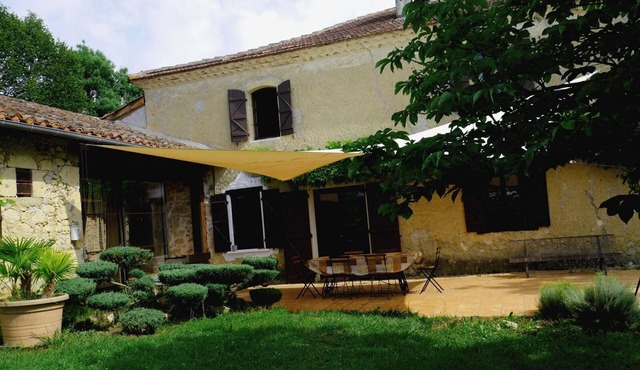 Belle Demeure Gersoise en Pierre : Ambiance Tranquillité et Fraicheur