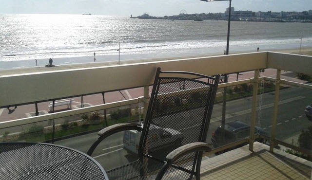 Belle Epoque Villa facing the sea