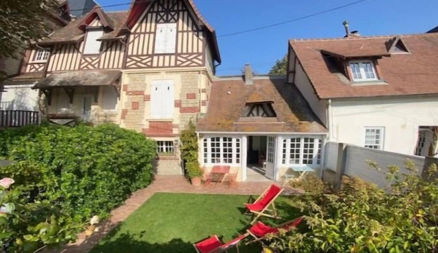 Belle Epoque villa on the beach