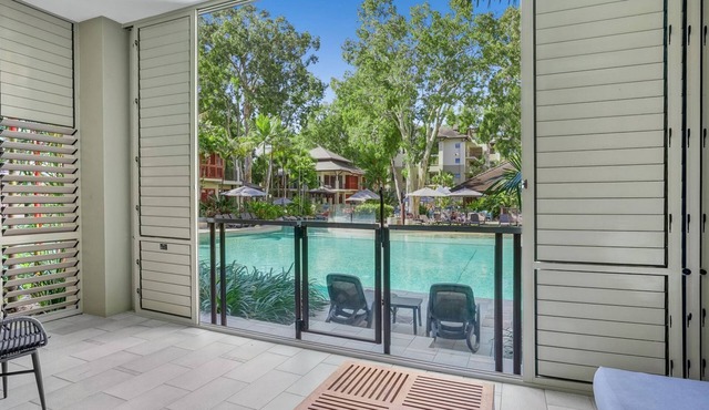 Belle Escapes 104 Swim-out Luxury Apartment in Palm Cove