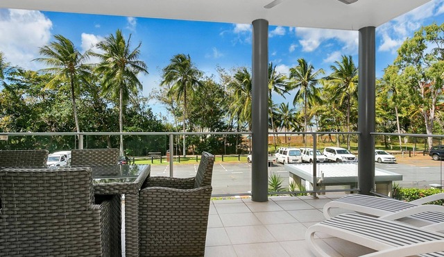 Belle Escapes 4 33 Sims Esplanade Yorkeys Knob