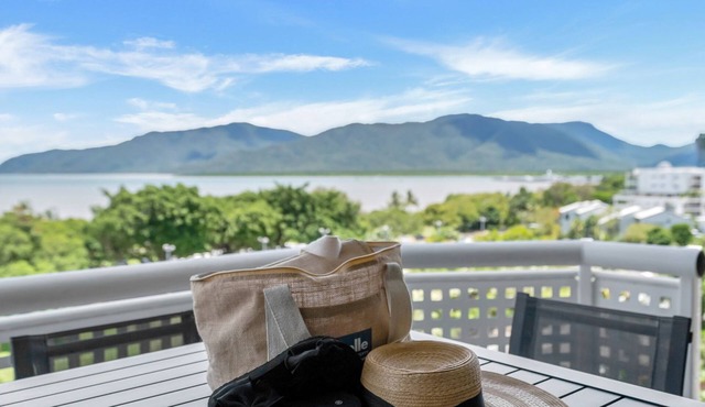 Belle Escapes 73 Rydges Plaza Esplanade with Ocean & City Views