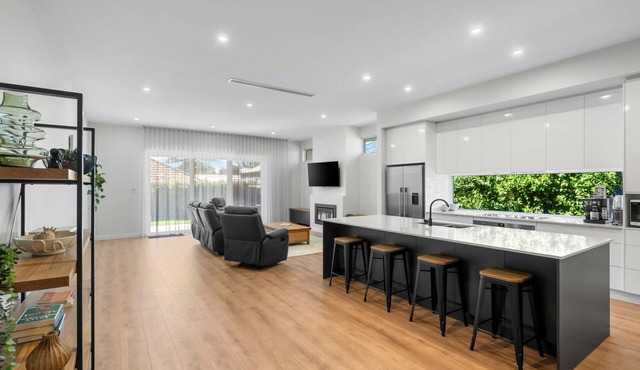 Belle Escapes - Henley Beach House