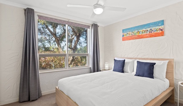 Belle Escapes - Sunny Siesta at Glenelg