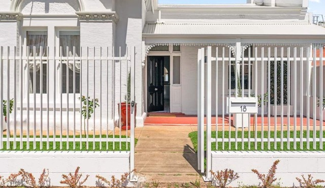 Belle Escapes - The Light House