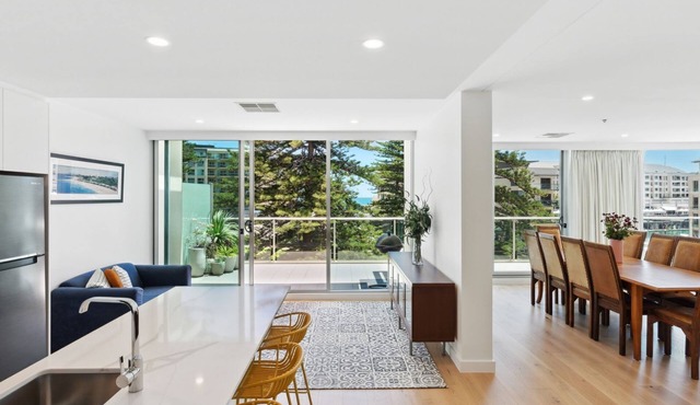 Belle Escpaes - Sea the Views