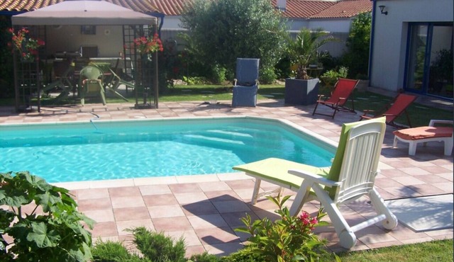 Belle et Grande Maison Rénovée 180m2 Habitables 10km de la Rochelle