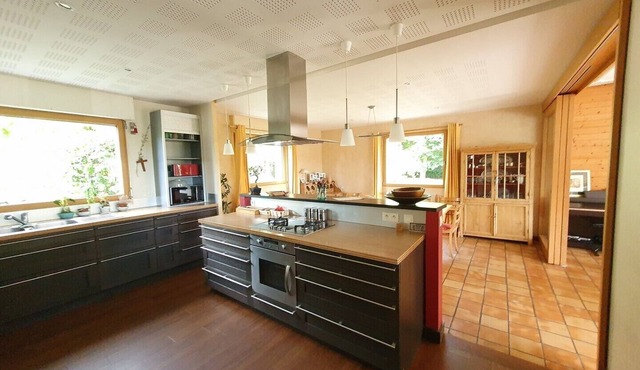 Belle et Grande Maison Proche Plage, Idéal 2 Familles