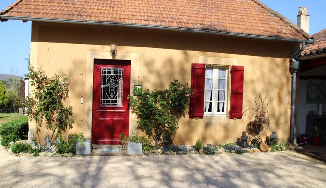 Belle Fleurie: authentic vacation home in a unique location