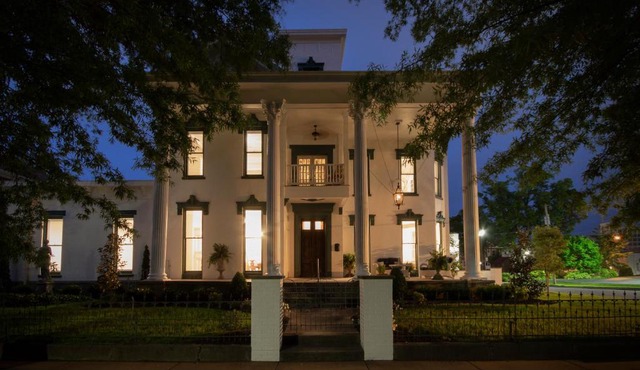 Belle Louise Historic Bed & Breakfast