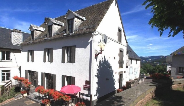 Belle Maison Indépendante au Toit de Lauzes