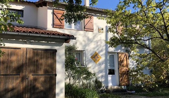 Belle Maison Pour 4-6 Personnes DE 122m² Avec Grand Jardin DE 1200m²