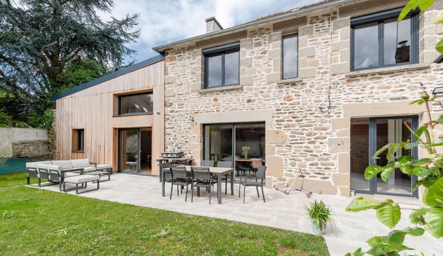 Belle Maison Familiale Spacieuse sur les Bords de Rance
