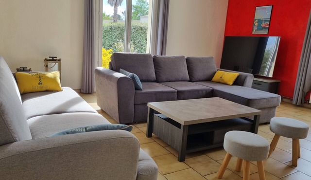 Belle Maison Avec Grand Jardin