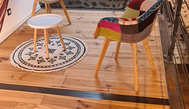 Belle Maison Atypique Nichée Dans les Remparts