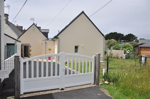 Belle maison avec jardin clos proche plage à l'ILE GRANDE - Réf 291