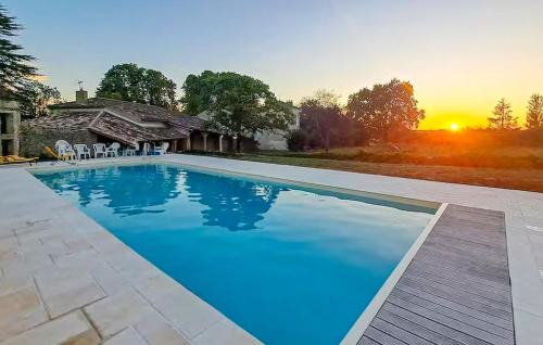 Belle Maison Avec Piscine