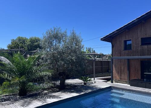 Belle maison avec piscine à 5 min de la cathédrale de Bazas