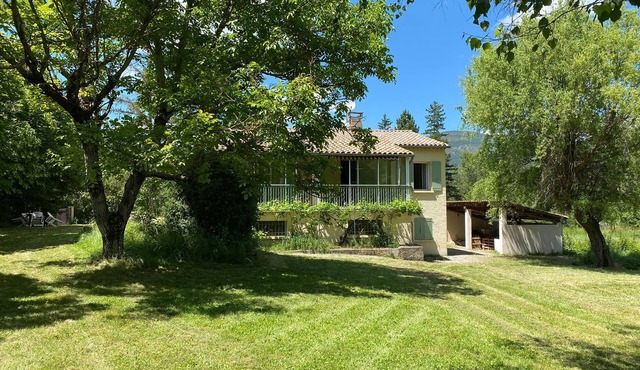 Belle Maison de Campagne Familiale. Animaux de Compagnie Bienvenus !