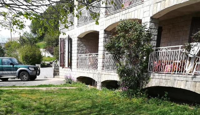 Belle maison de charme ancien, vue mer et montagne