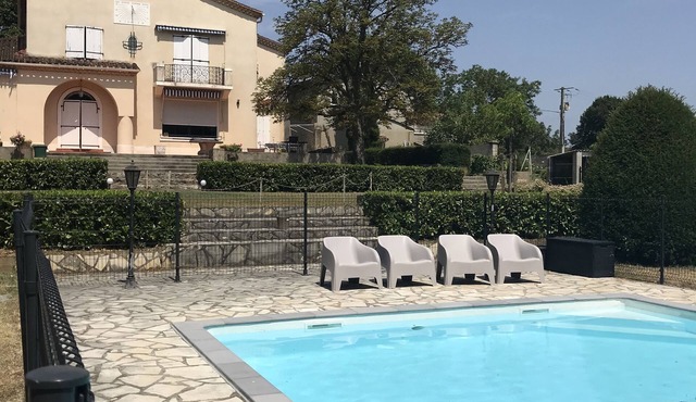 Belle Maison de Maître sur Propriété de 1 Hectare et Demi