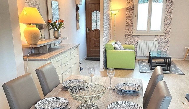 Belle Maison de Ville Rénovée Proche Centre-ville