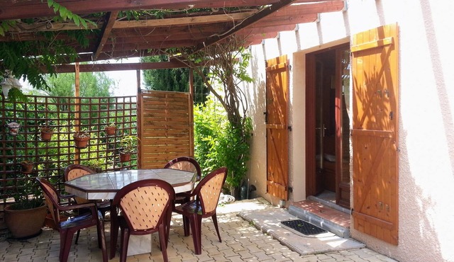 Belle Maison Méditerranéenne au Calme Avec Piscine Privée