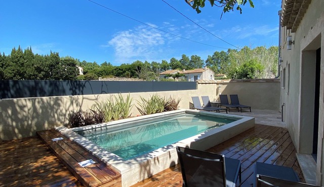 Belle Maison Neuve Traditionnelle Provençale