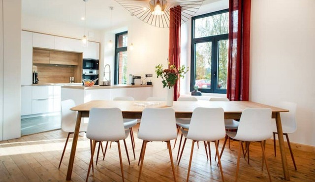 Belle Paimpolaise 4*, 100 m from the port. From 2 to 10 people